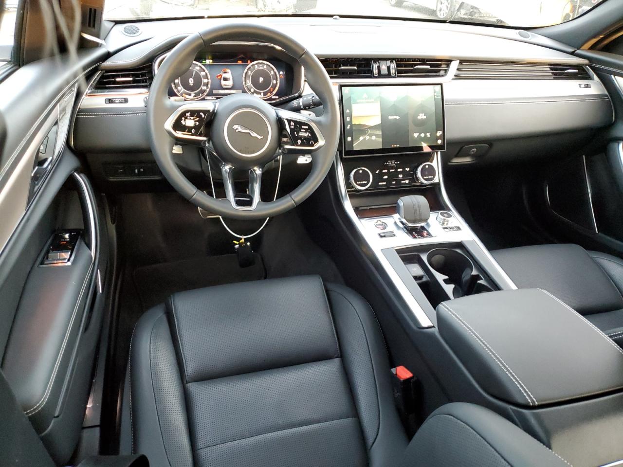 2024 Jaguar XF - Image 8