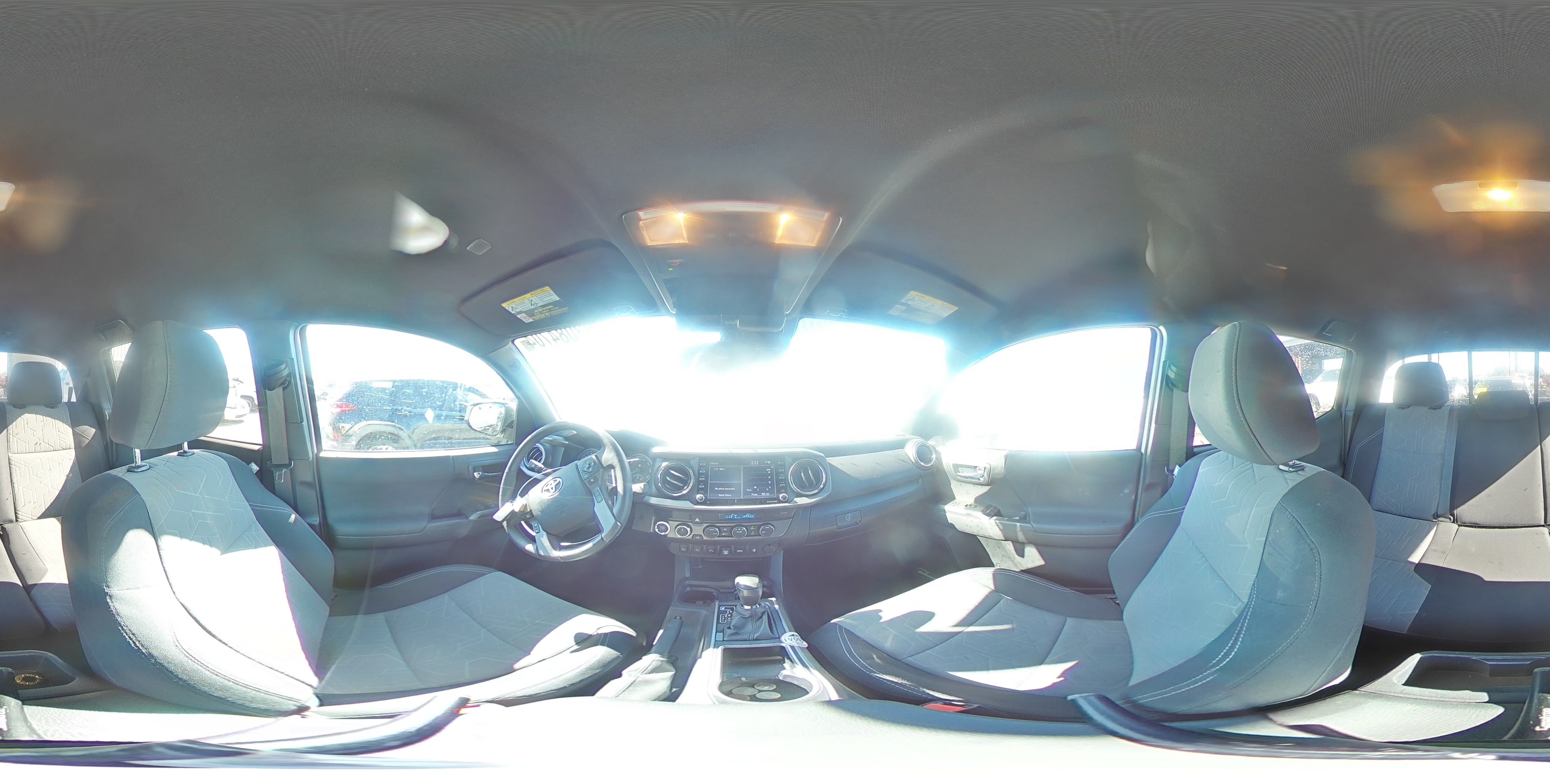 2022 Toyota Tacoma - Image 15