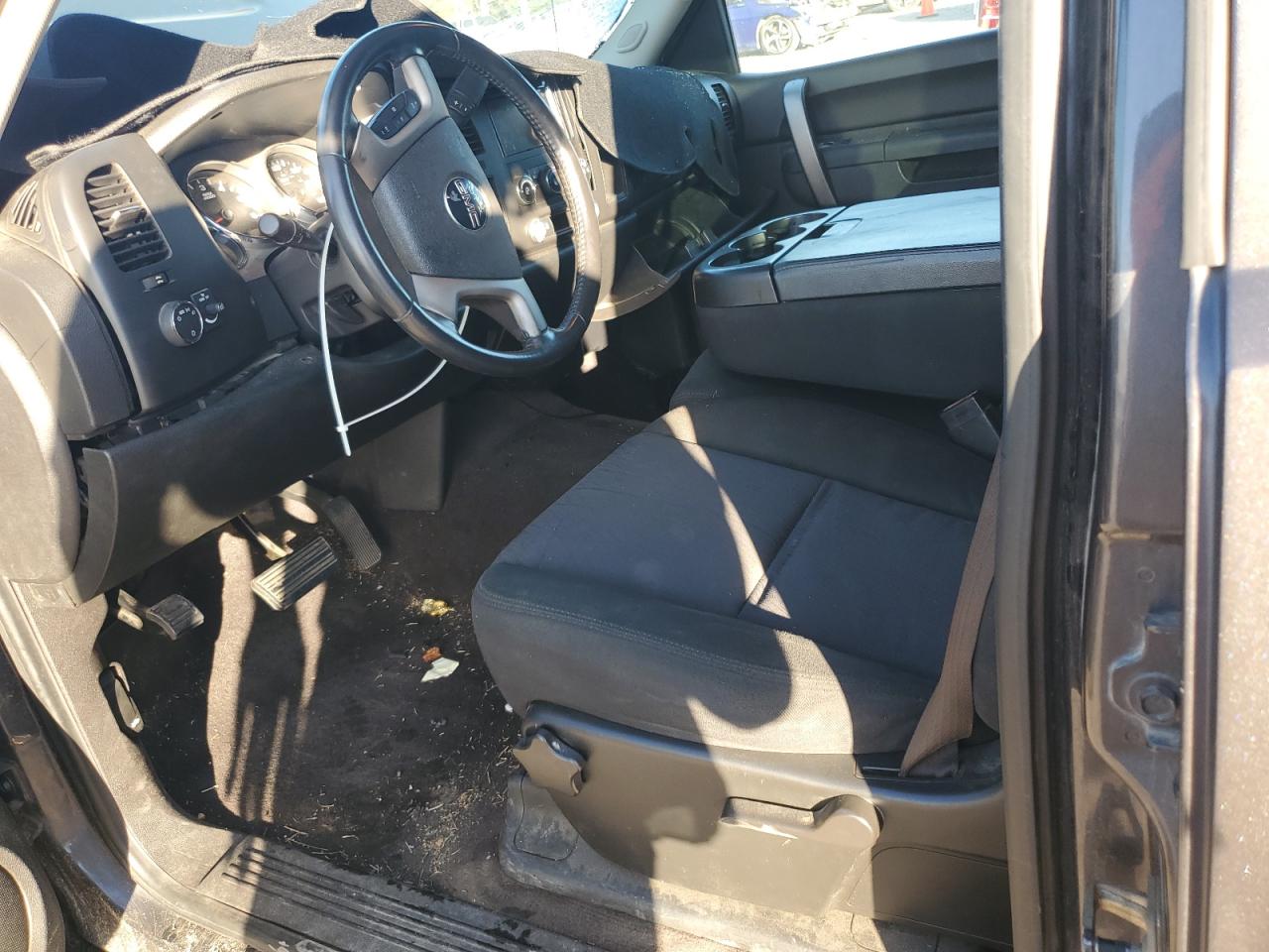 2010 GMC Sierra - Image 7
