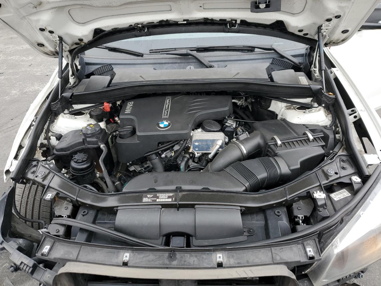 2015 BMW X1 - Image 13