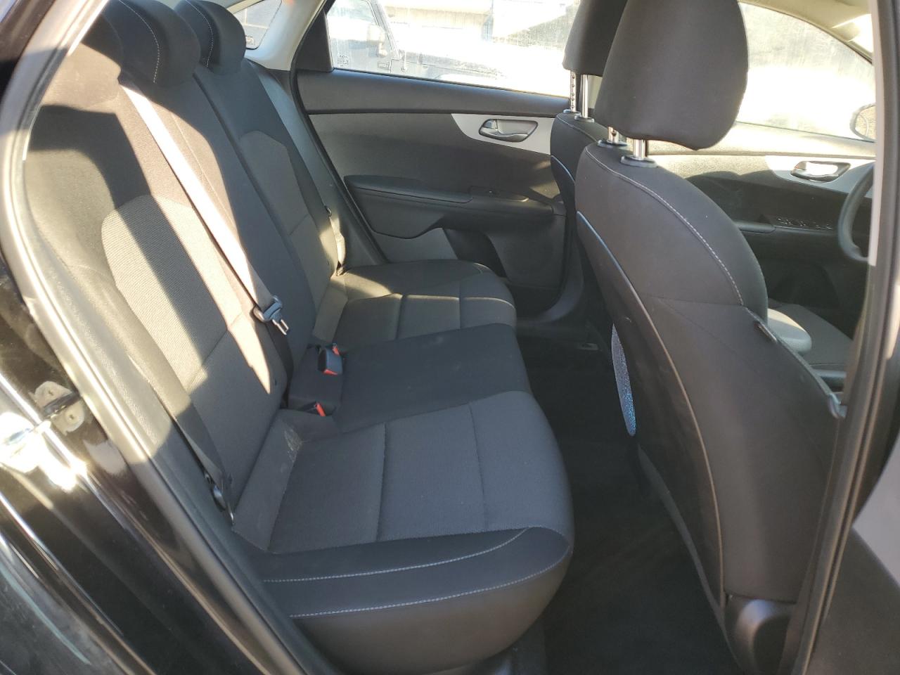 2022 Kia Forte - Image 10