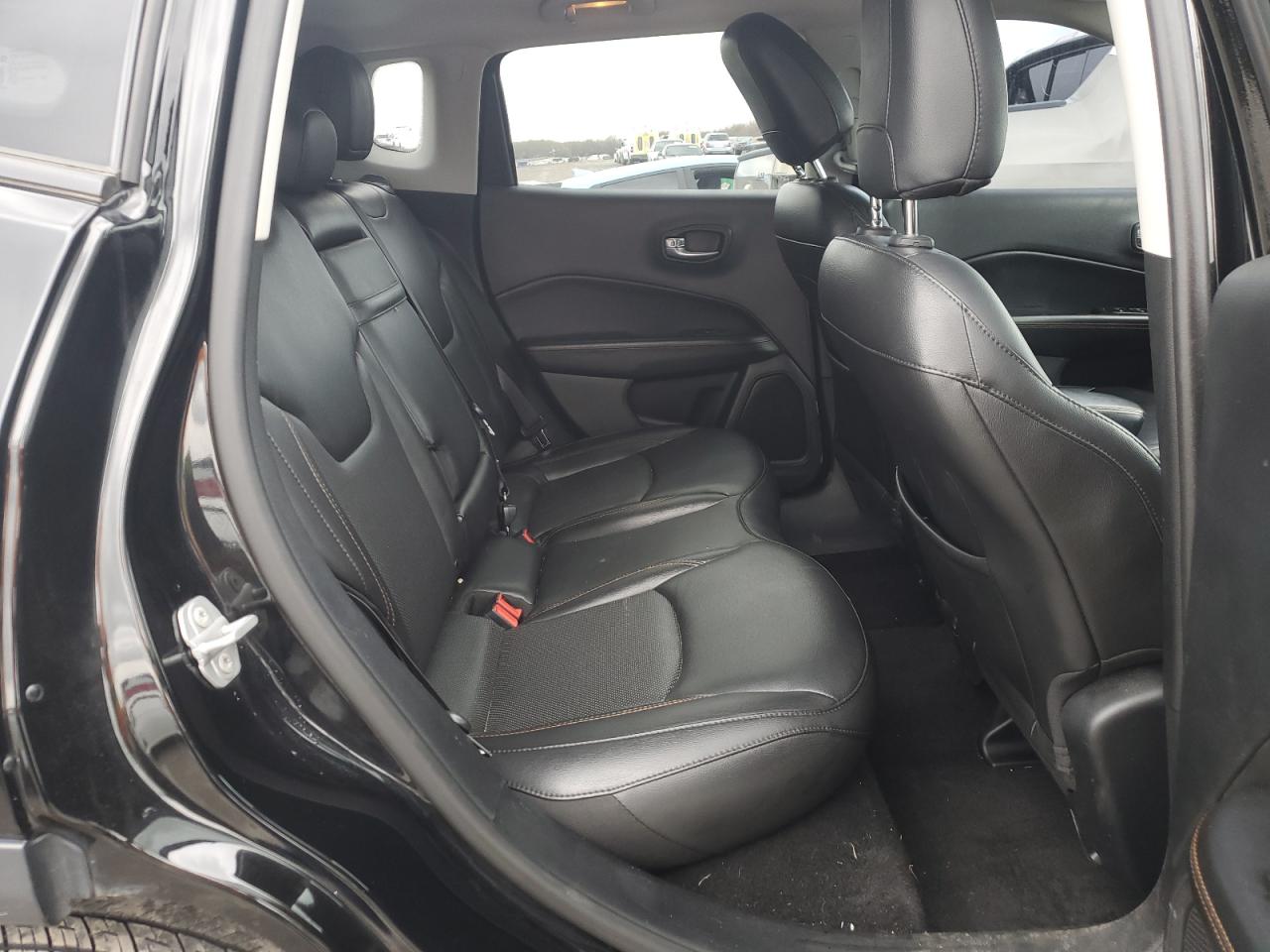 2019 Jeep Compass - Image 11