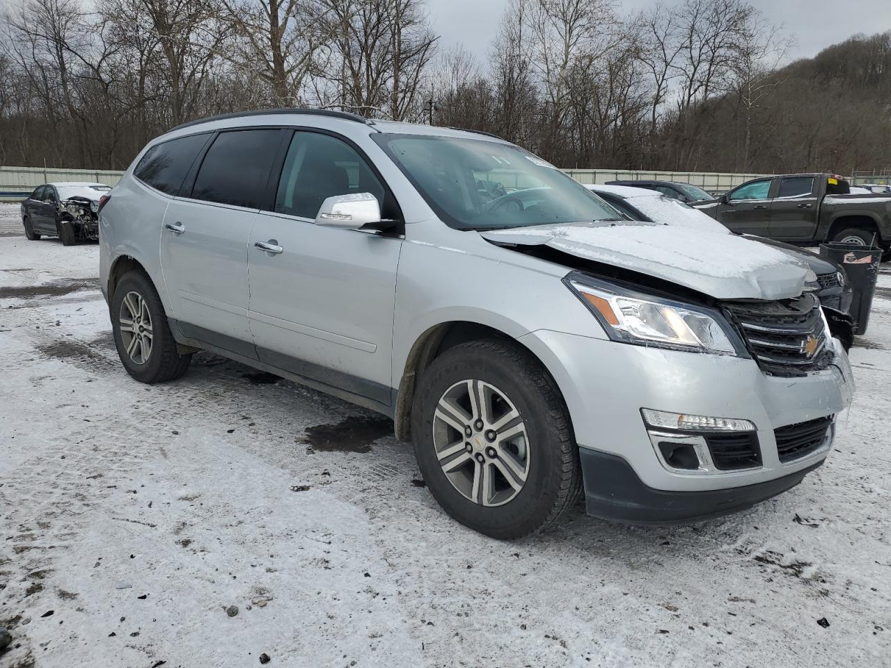 VIN 1GNKVHKD6GJ233448 2016 CHEVROLET TRAVERSE no.4