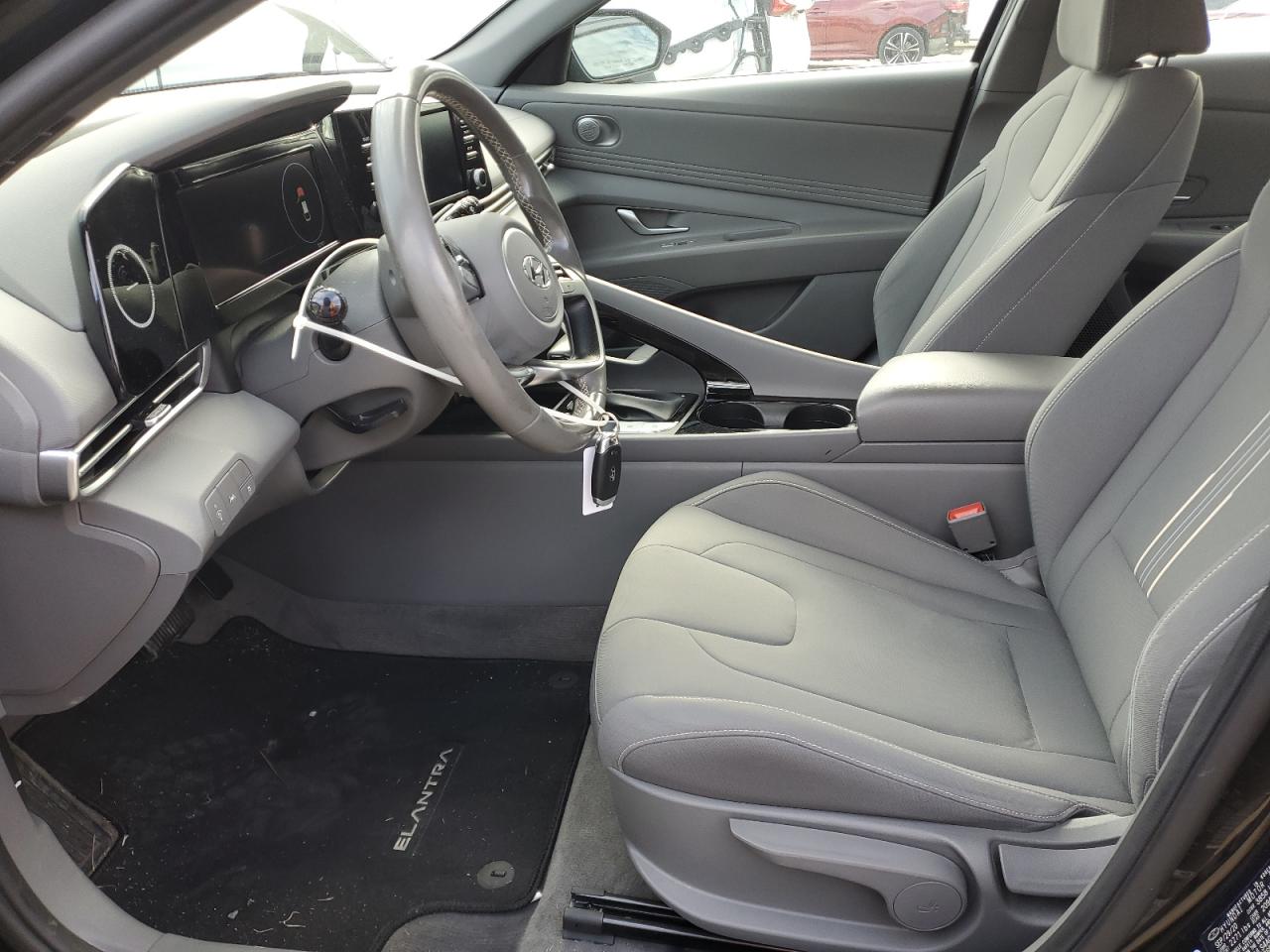 2021 Hyundai Elantra - Image 7