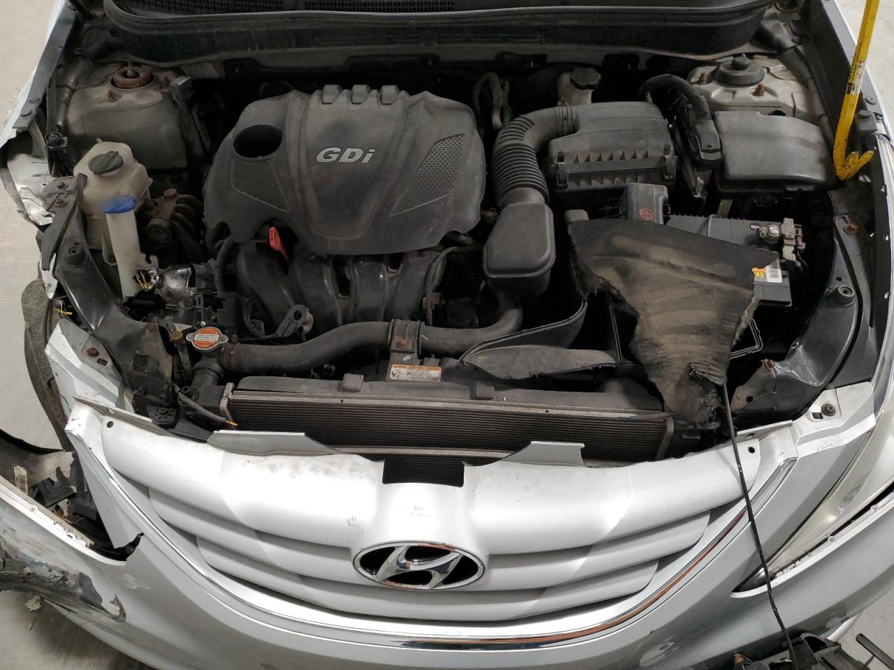 2012 Hyundai Sonata - Image 11
