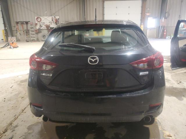  MAZDA 3 2018 Czarny