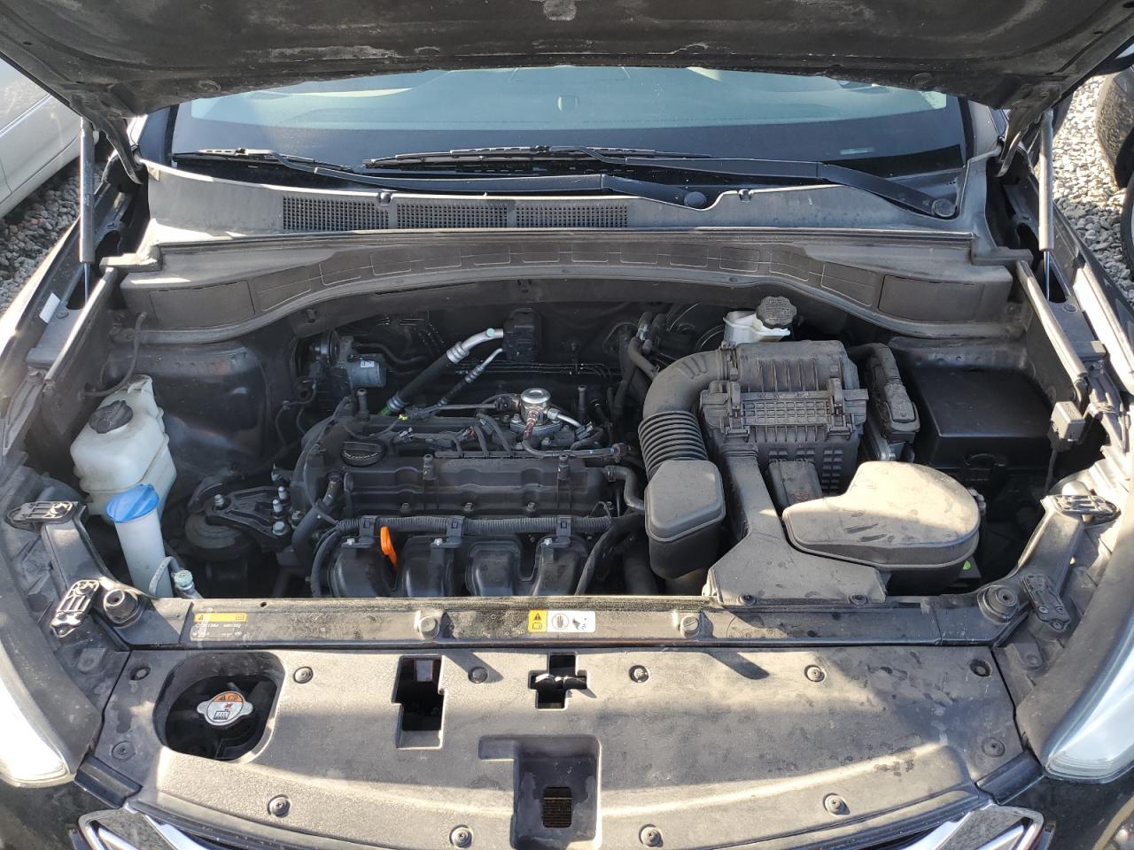 2014 Hyundai Santa Fe - Image 12
