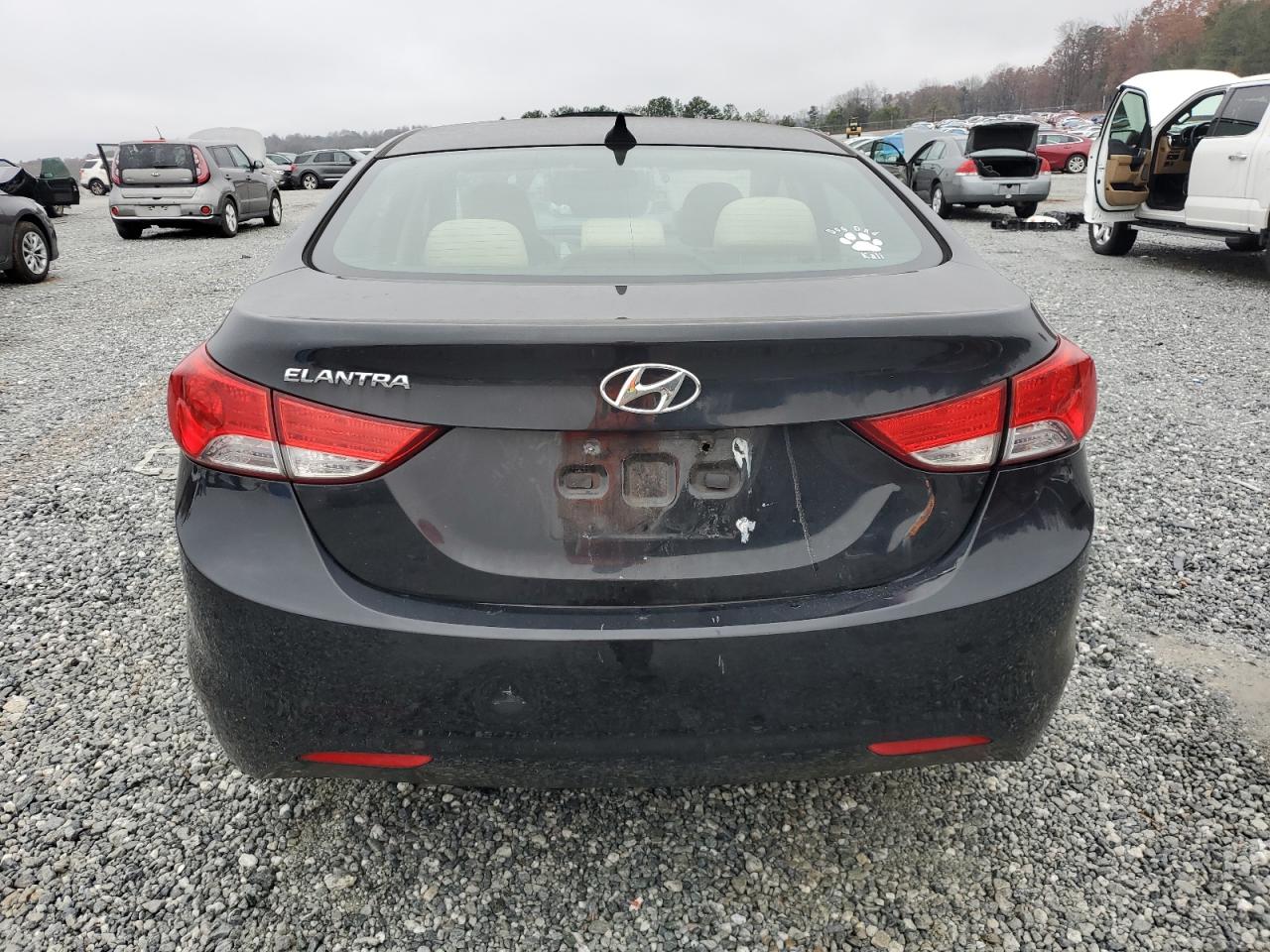 2013 Hyundai Elantra - Image 6