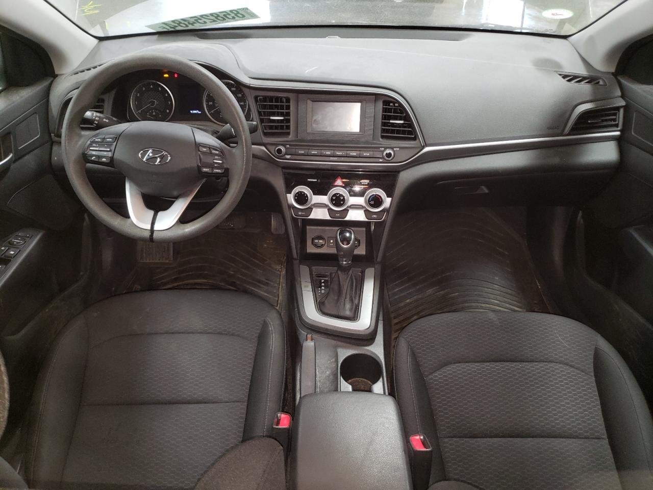 2019 Hyundai Elantra - Image 8