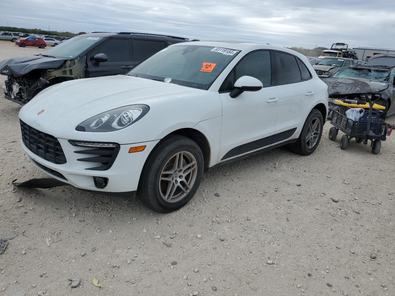 VIN WP1AA2A51HLB82694 2017 PORSCHE MACAN no.1