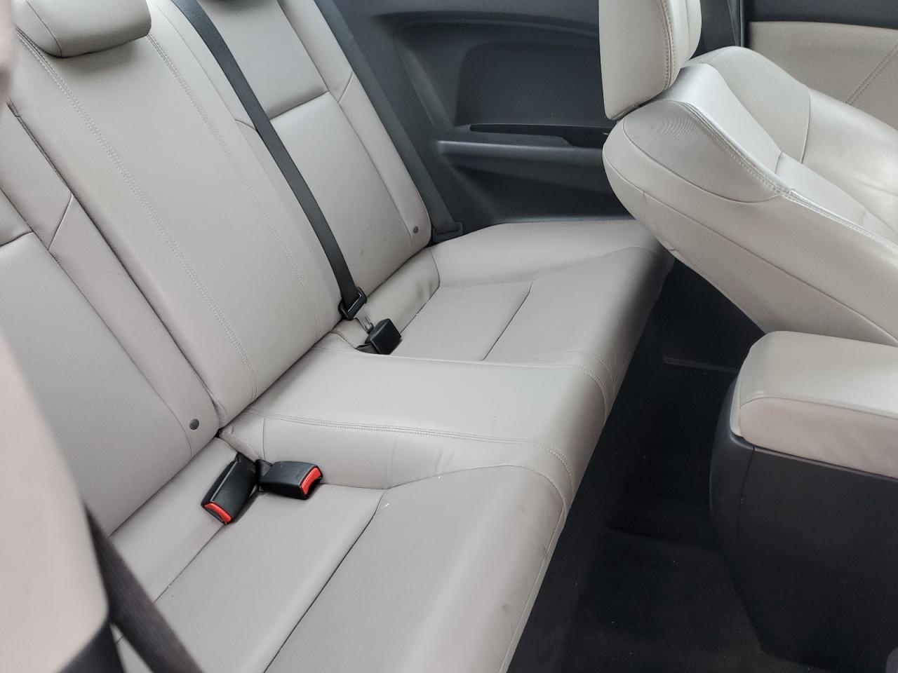2015 Honda Civic - Image 10
