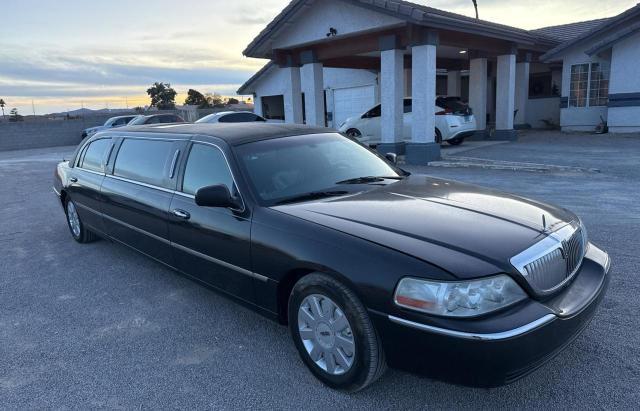 2005 Lincoln Town Car Executive