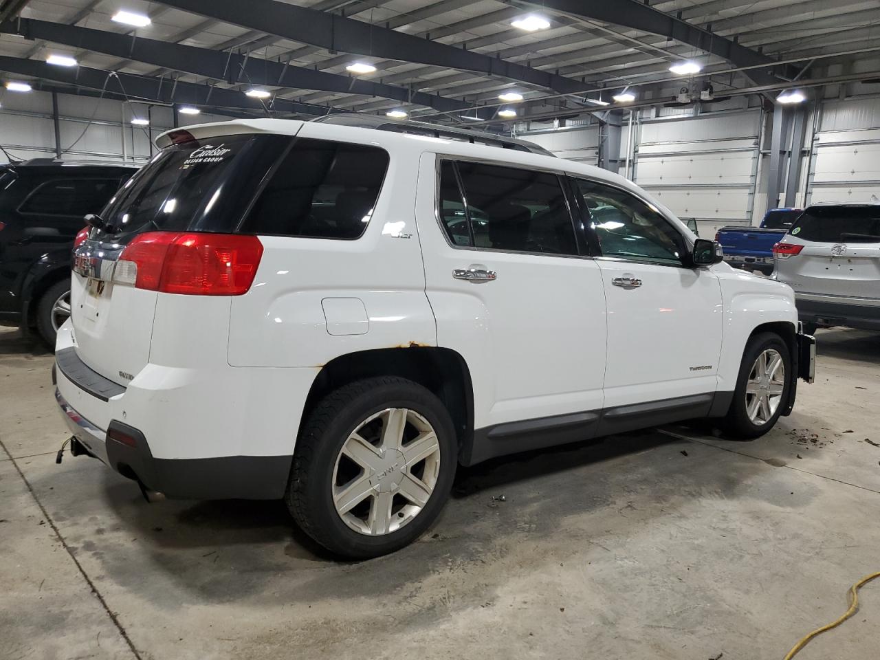 2011 GMC Terrain - Image 3