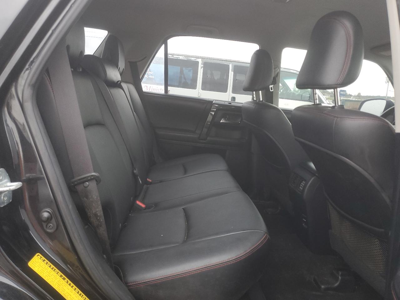 2015 Toyota 4Runner - Image 11