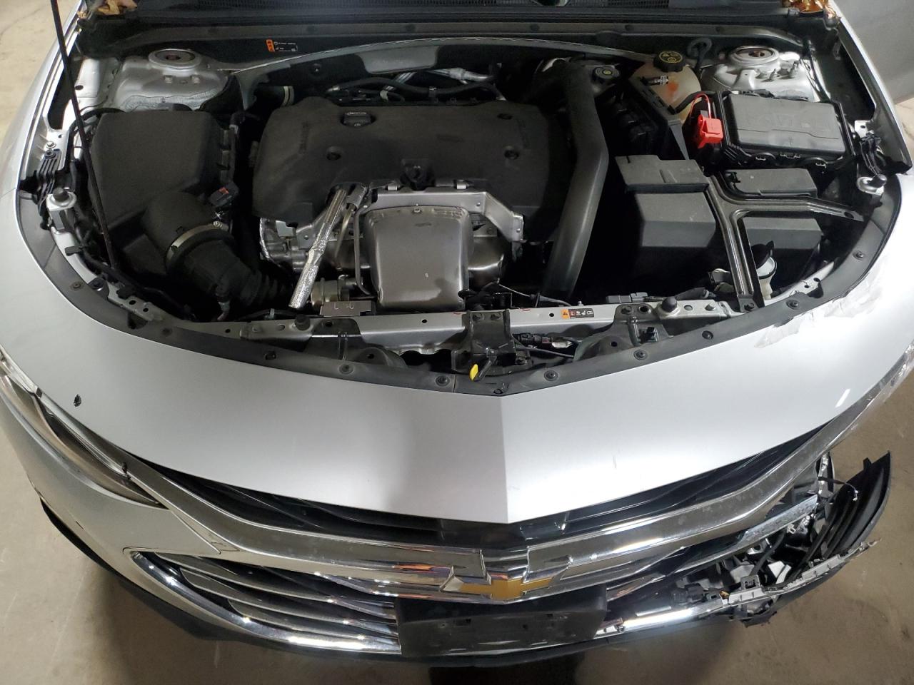 2019 Chevrolet Malibu - Image 12