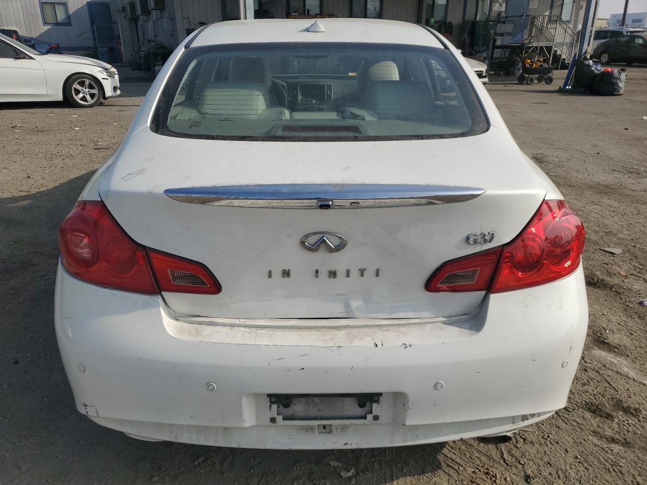 2012 Infiniti G - Image 6