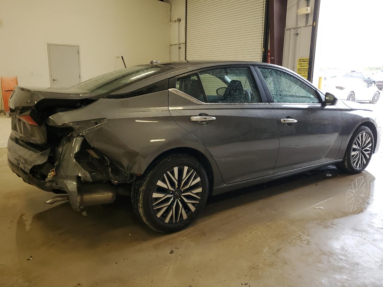 2024 Nissan Altima - Image 3