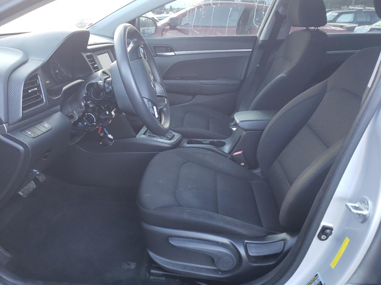 2019 Hyundai Elantra - Image 7