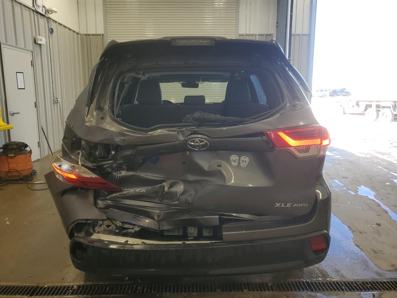 2019 Toyota Highlander - Image 6