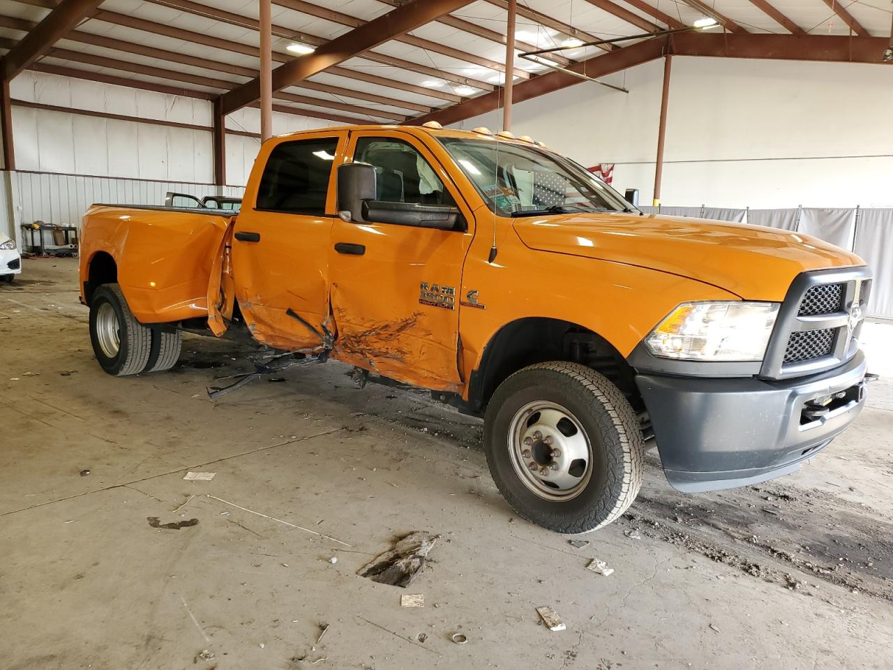 2017 RAM 3500 - Image 4