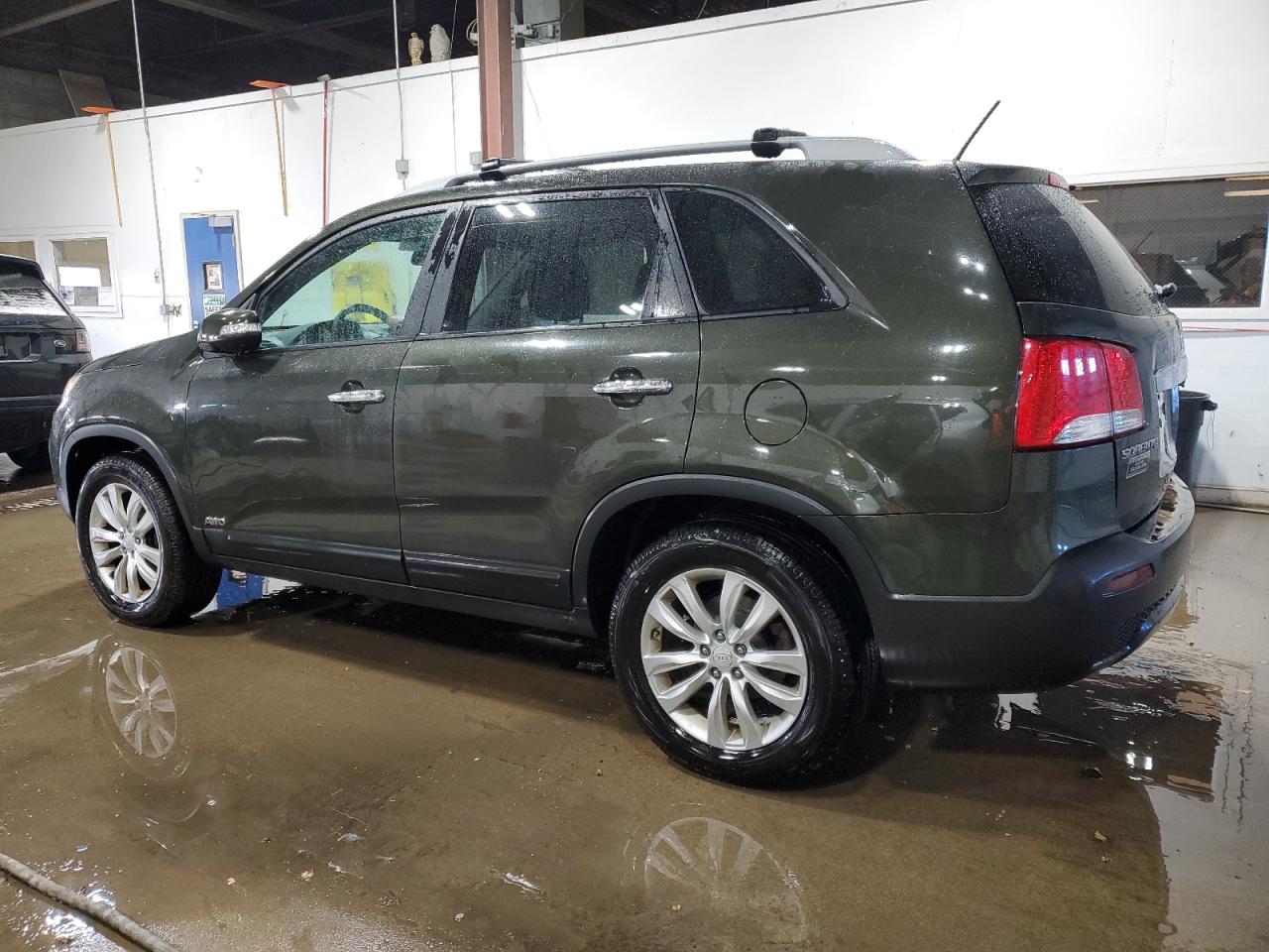 2011 Kia Sorento - Image 2