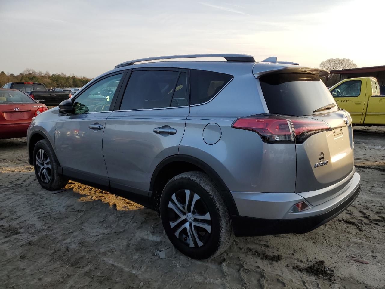 2018 Toyota RAV 4 - Image 2