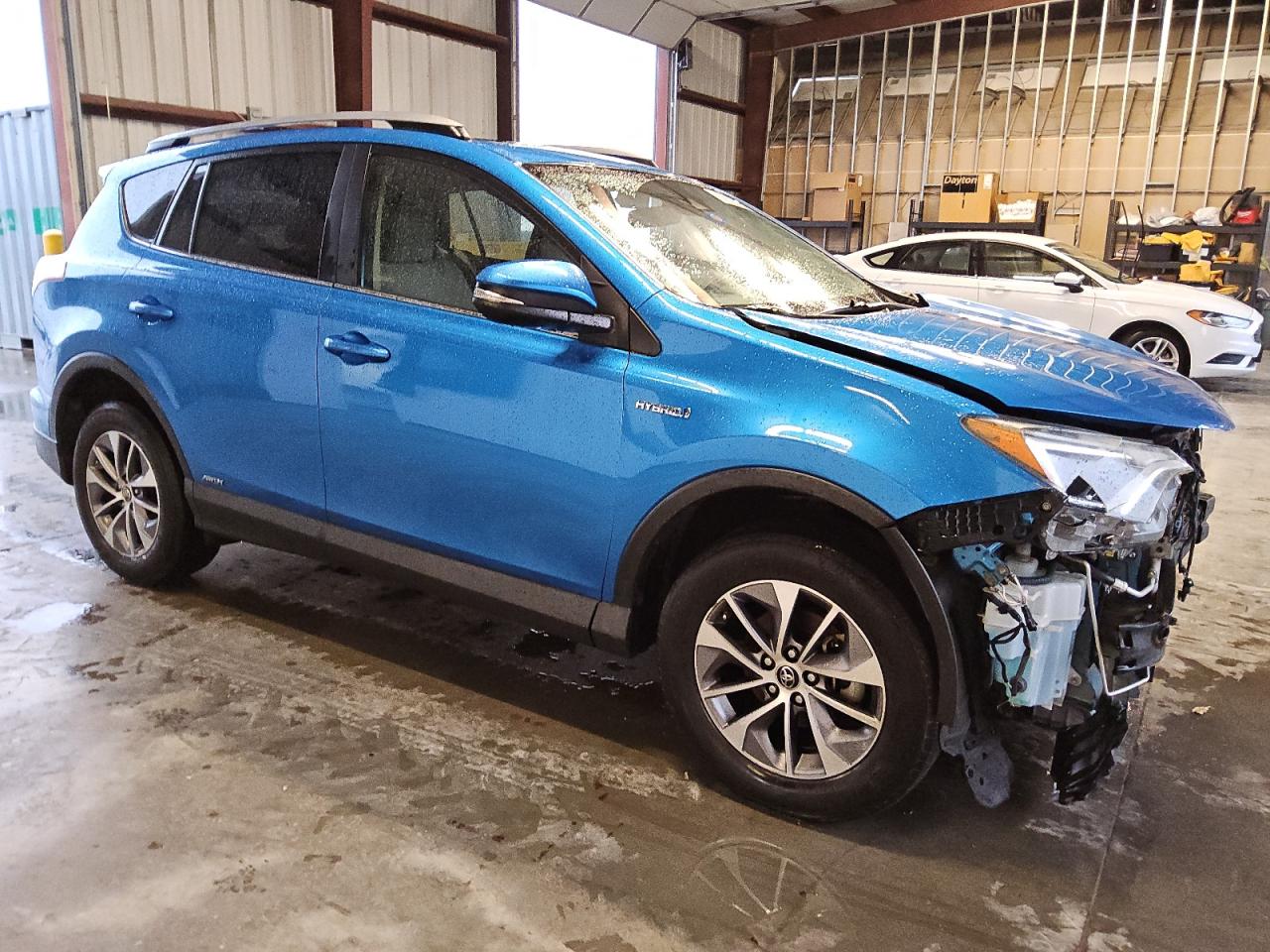 2017 Toyota RAV 4 - Image 4