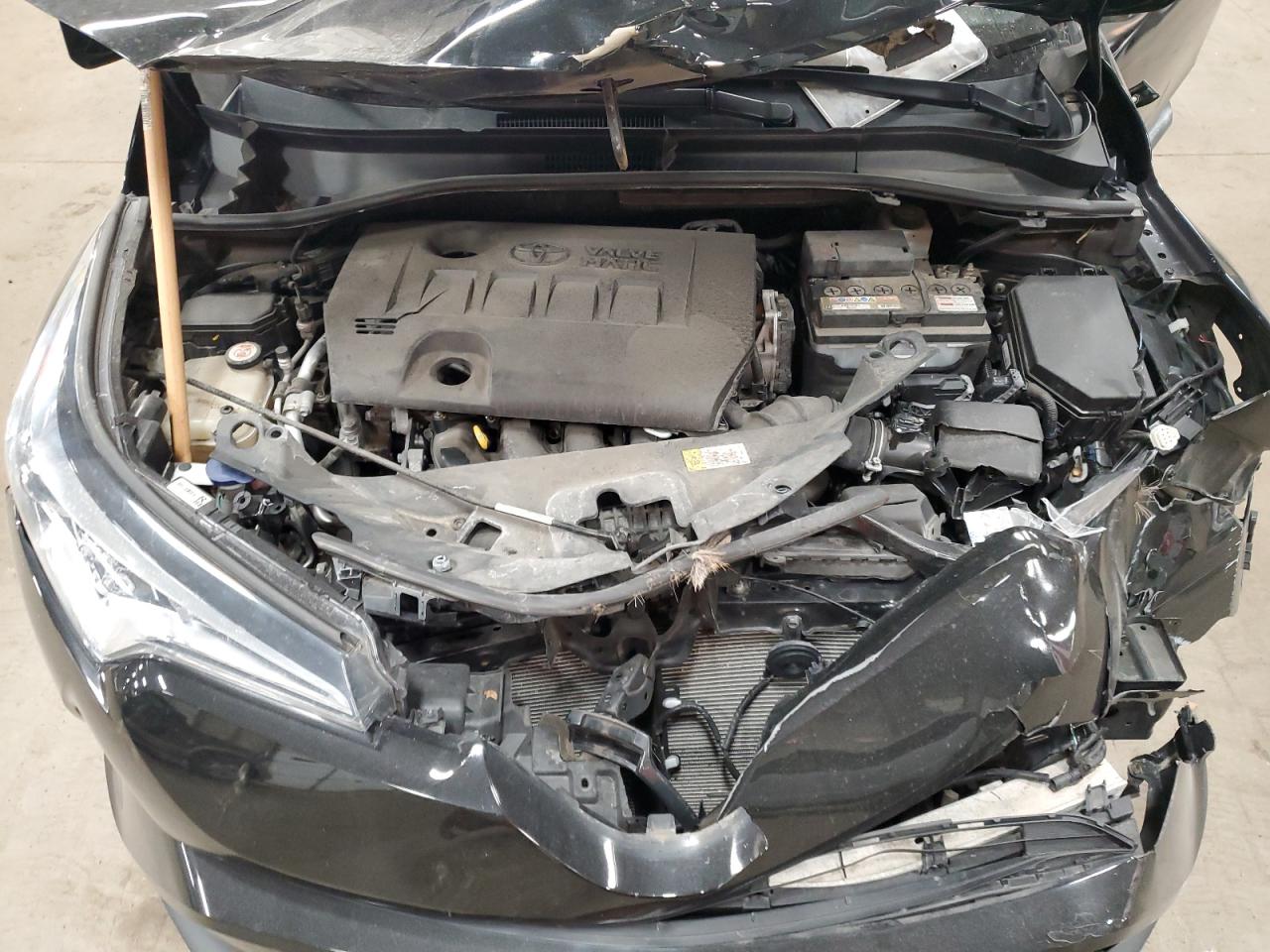 2019 Toyota C-HR - Image 12