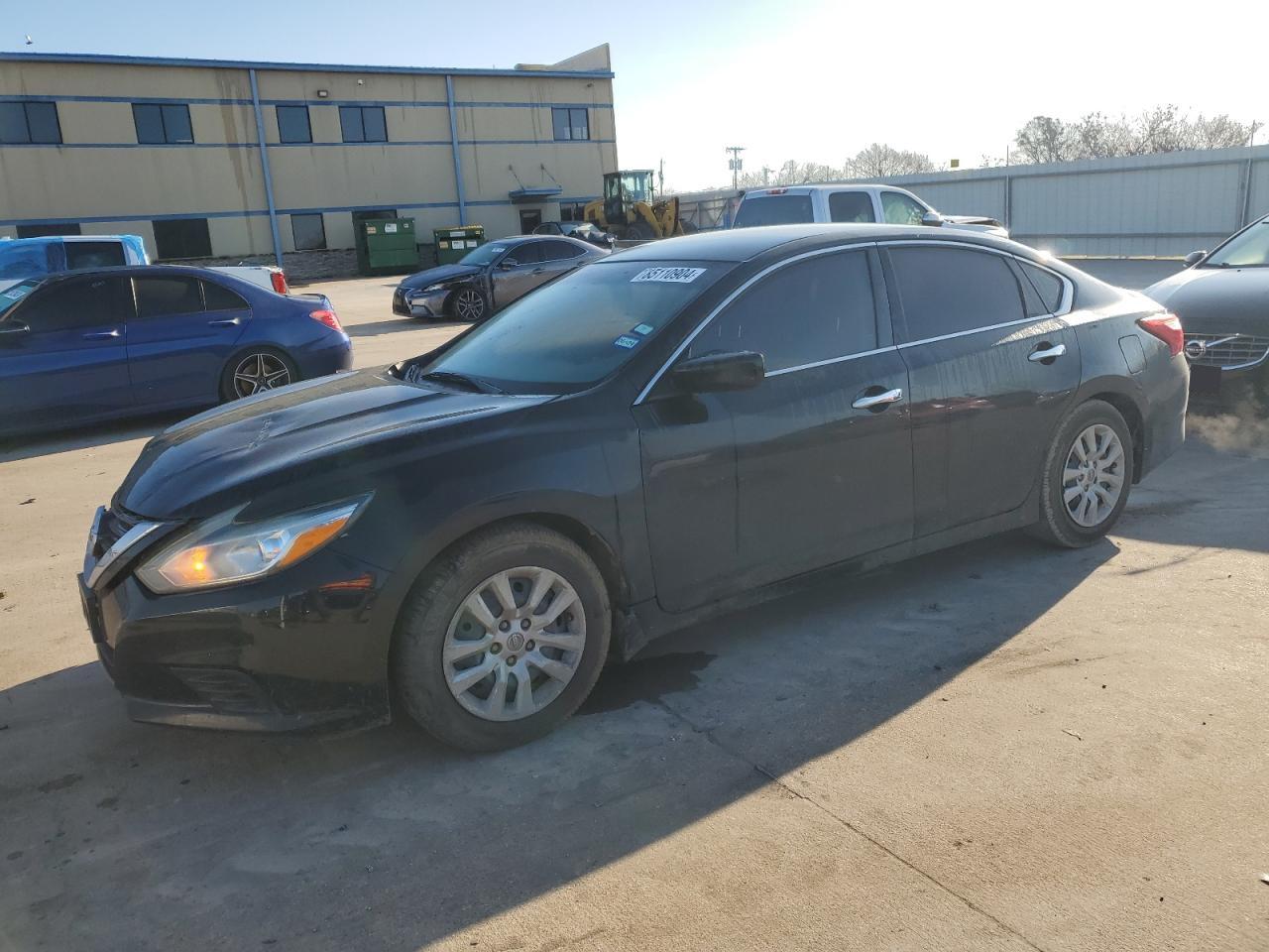 2017 Nissan Altima - Image 1