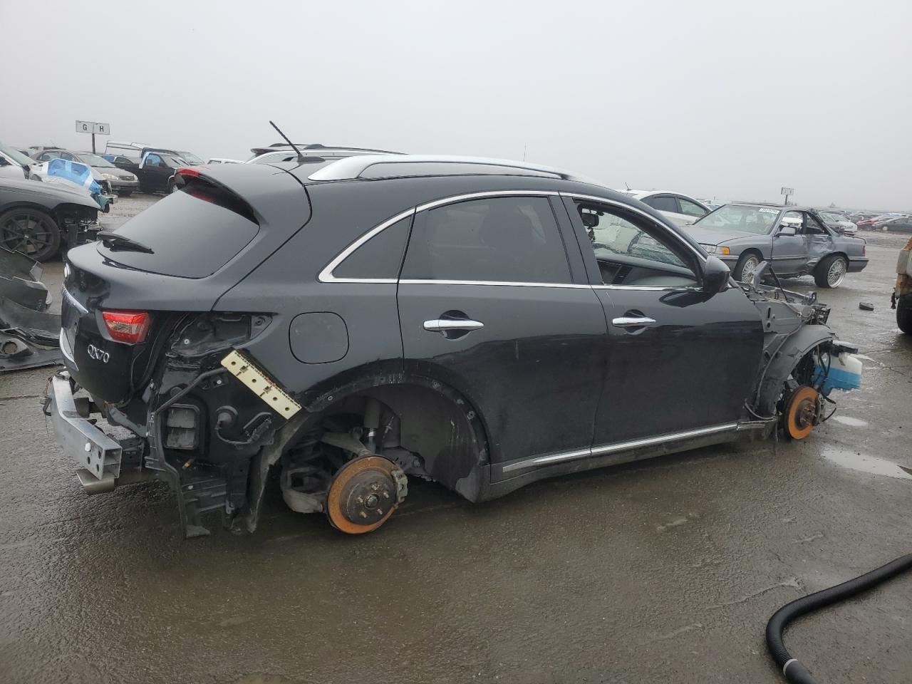 2017 Infiniti QX70 - Image 3