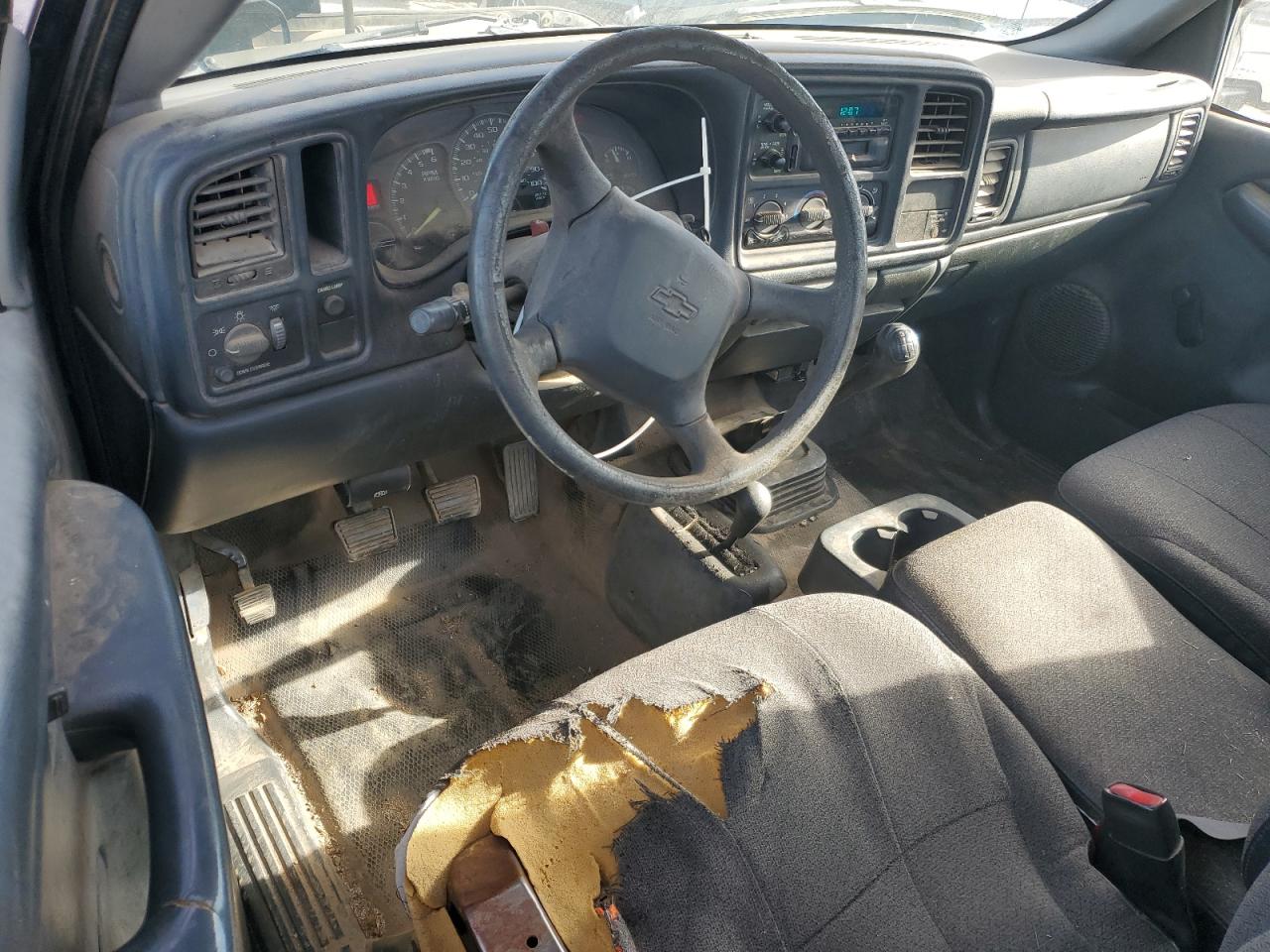 2000 Chevrolet Silverado - Image 8