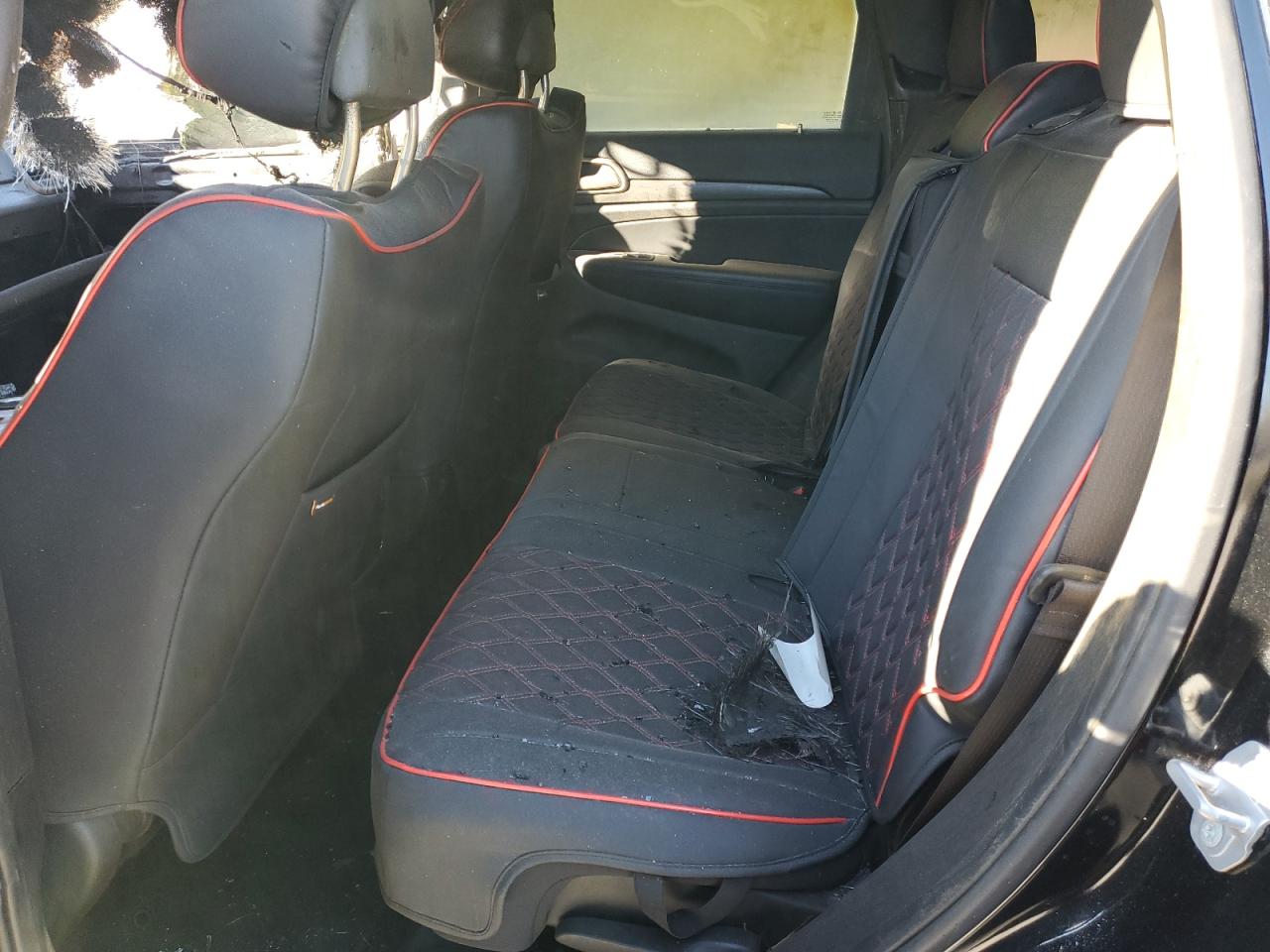 2019 Jeep Grand Cherokee - Image 11