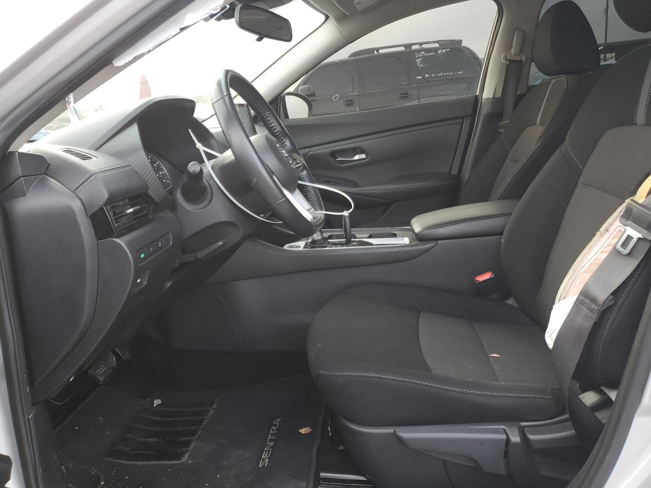 2022 Nissan Sentra - Image 7