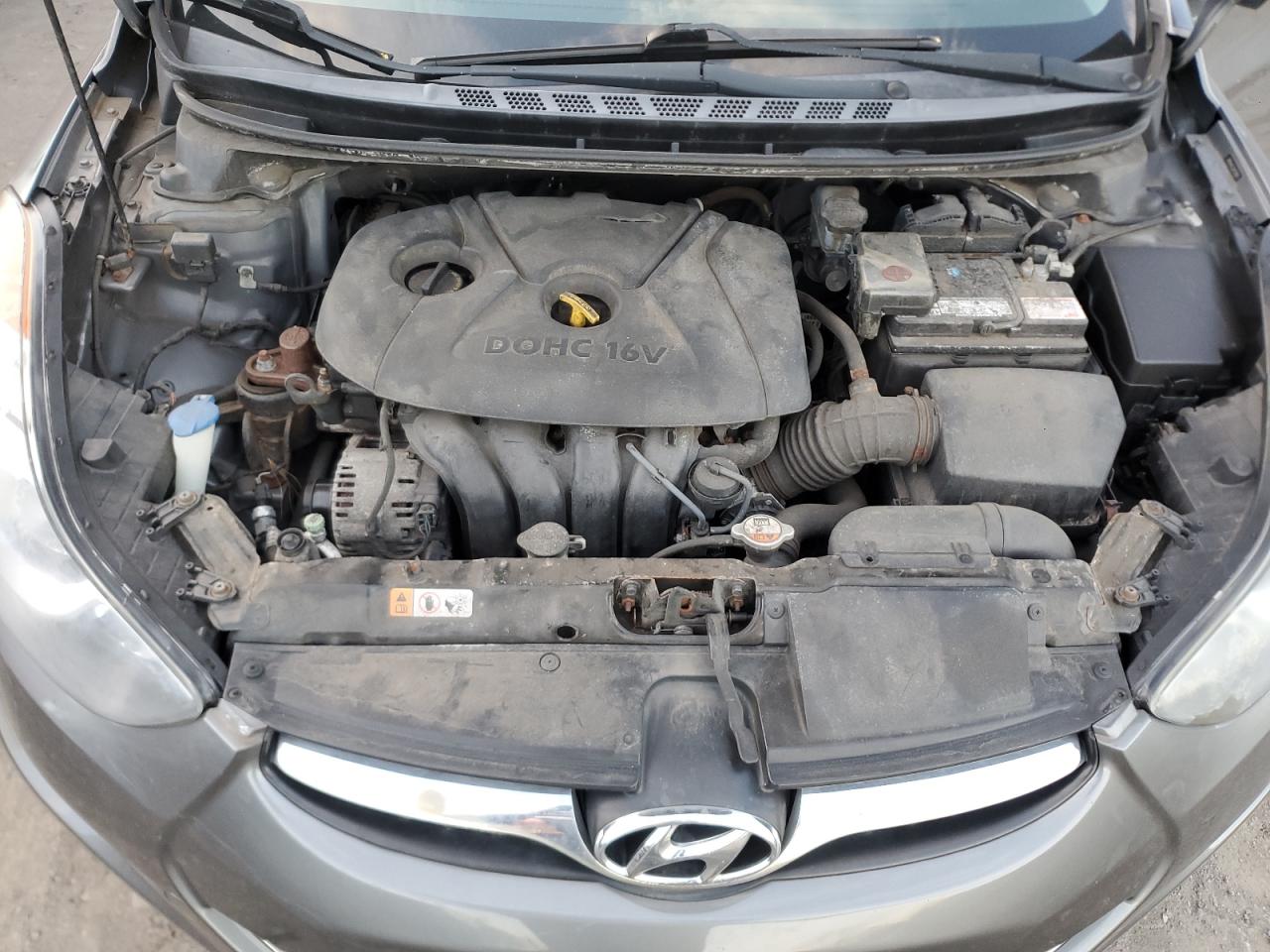 2013 Hyundai Elantra - Image 11