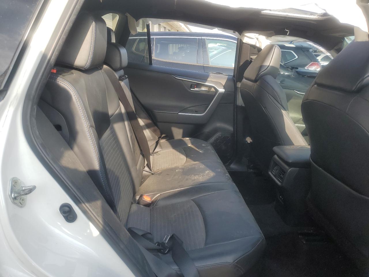 2021 Toyota RAV 4 - Image 12