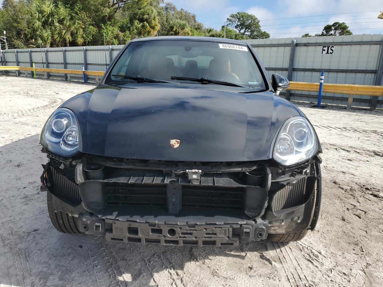 VIN WP1AB2A27HLA52096 2017 PORSCHE CAYENNE no.5