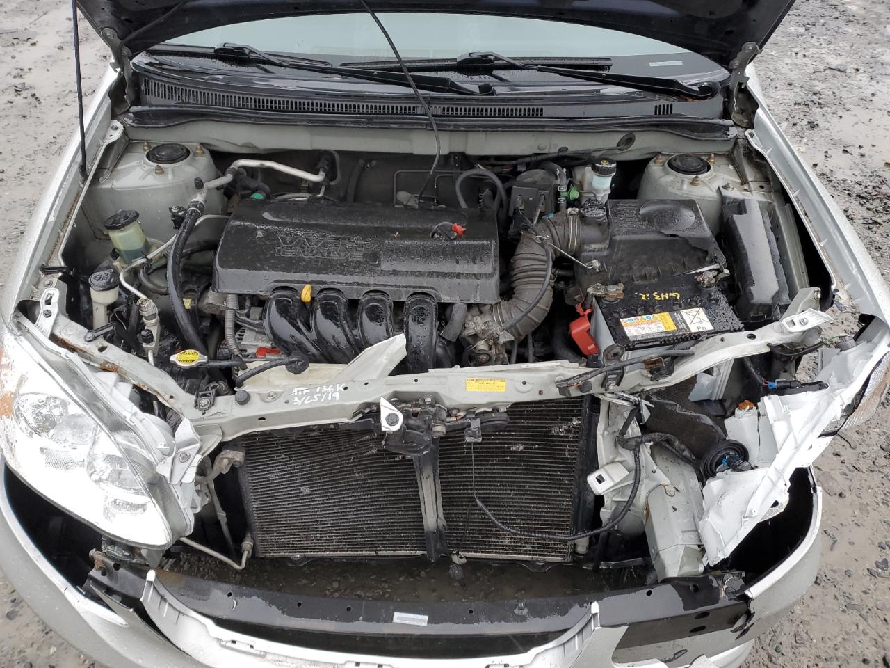 2004 Toyota Corolla - Image 12