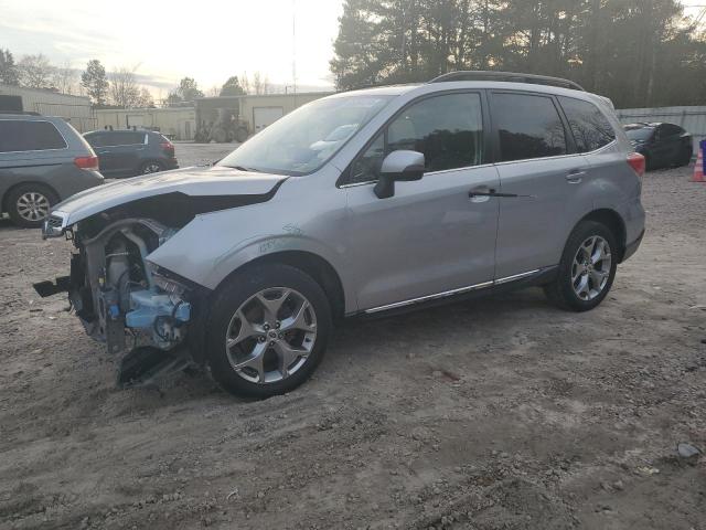  SUBARU FORESTER 2017 Silver