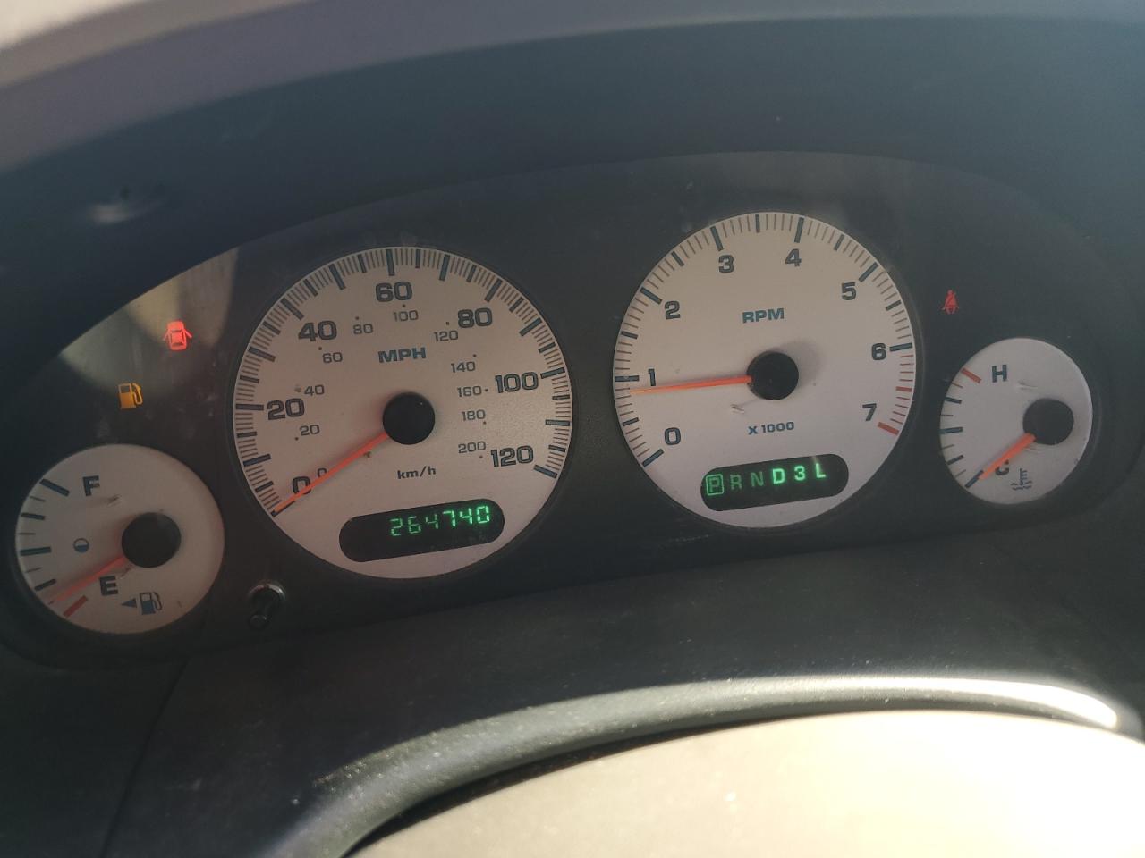 2003 Dodge Caravan - Image 9