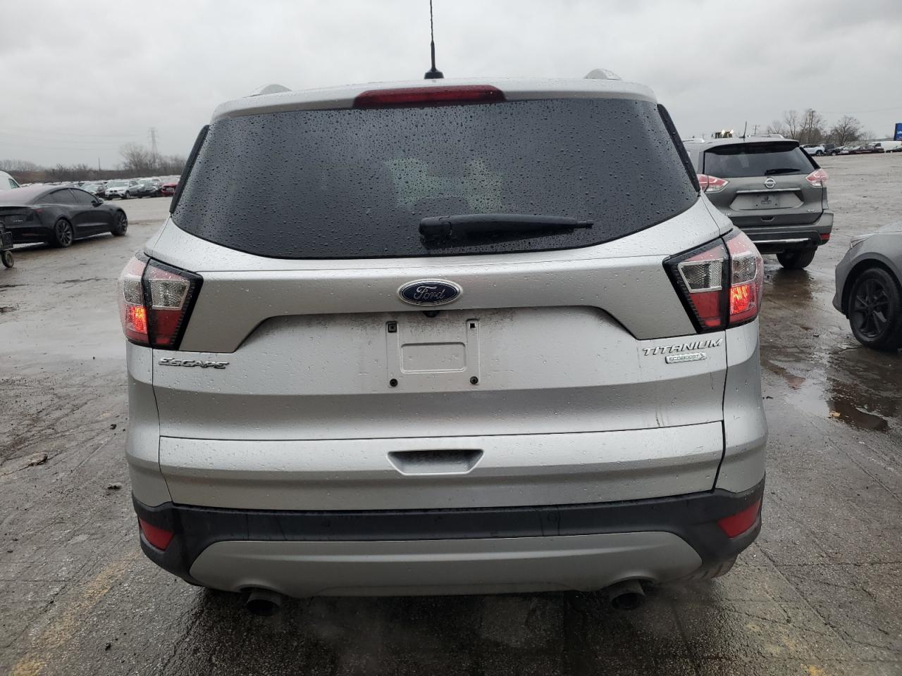 VIN 1FMCU0JD9HUC94582 2017 FORD ESCAPE no.6