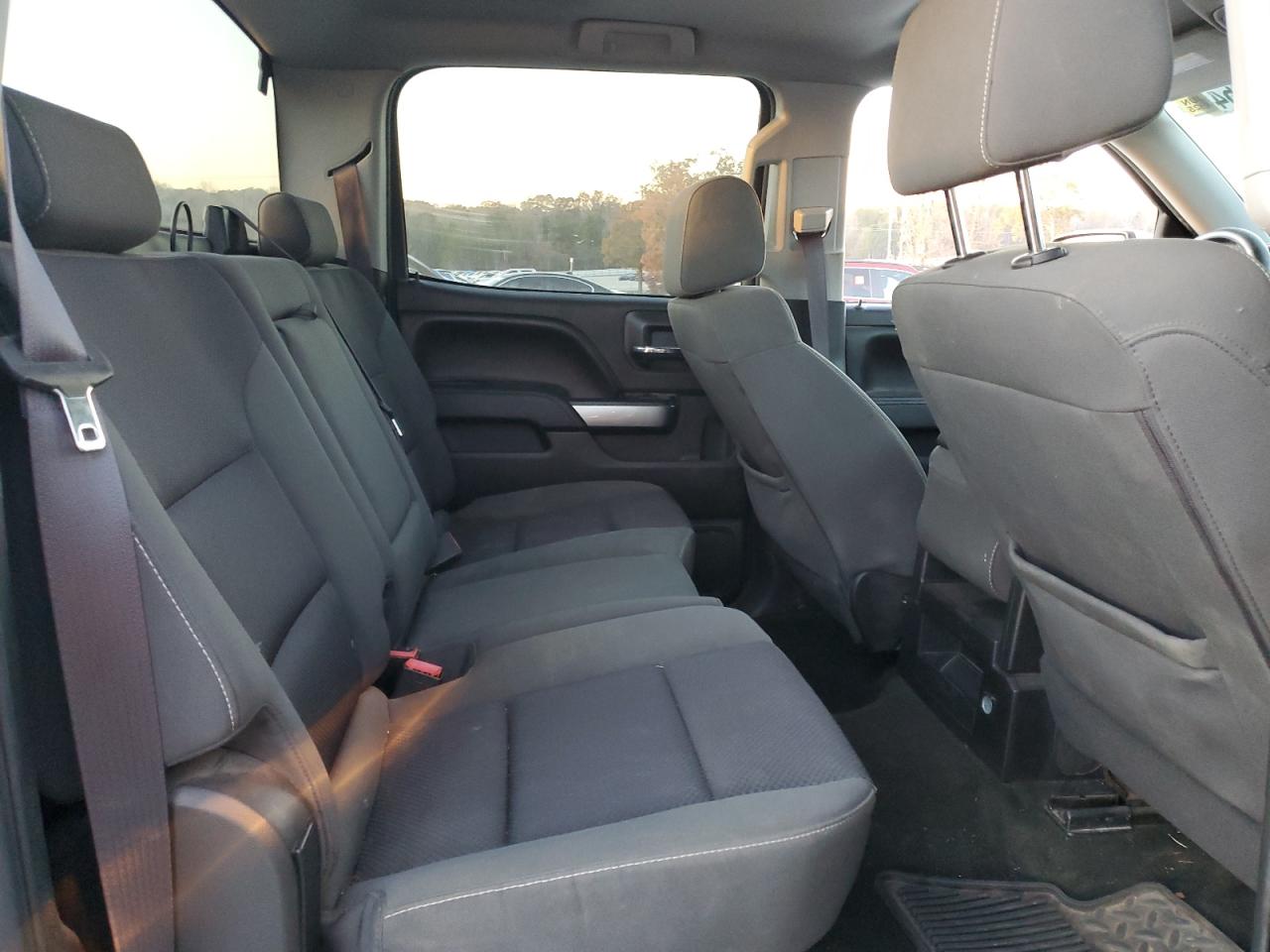 2016 Chevrolet Silverado - Image 10