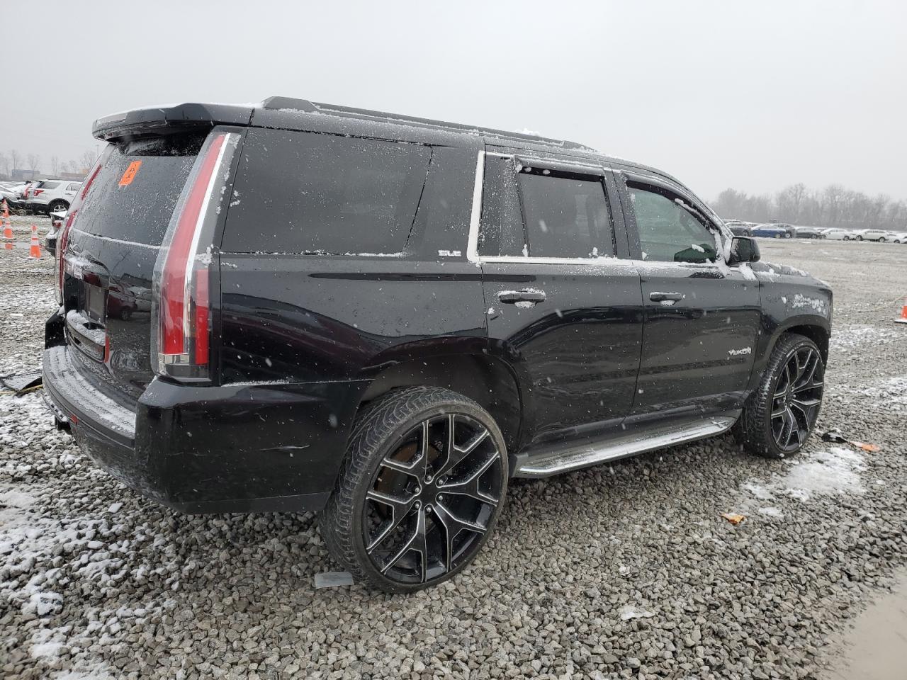 VIN 1GKS2AKC6FR508983 2015 GMC YUKON no.3