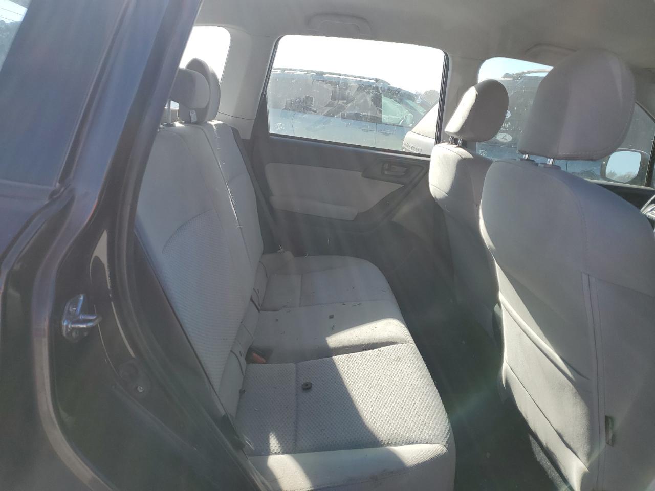 2015 Subaru Forester - Image 11