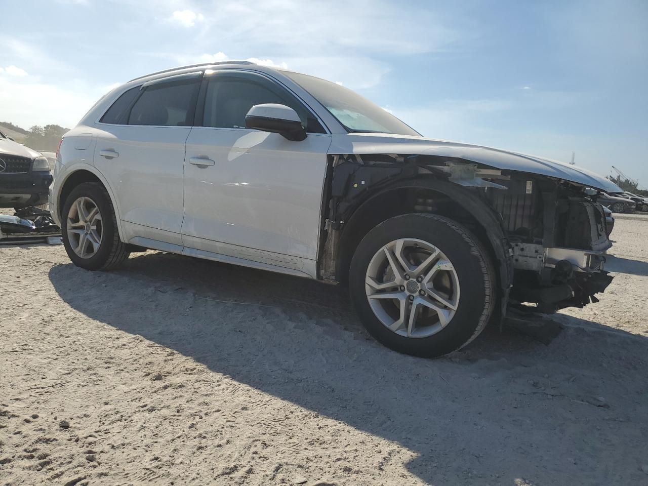 VIN WA1ANAFY7K2130089 2019 AUDI Q5 no.4