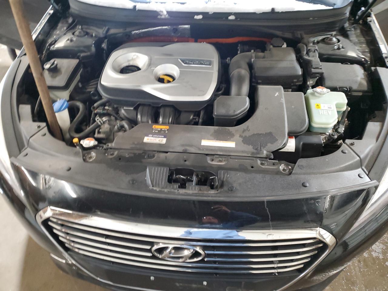 2016 Hyundai Sonata - Image 11