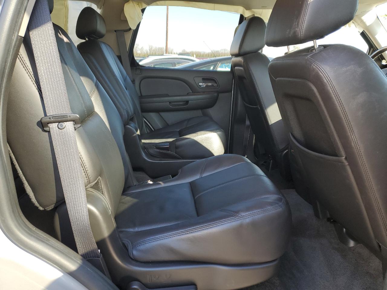 2009 Chevrolet Tahoe - Image 11