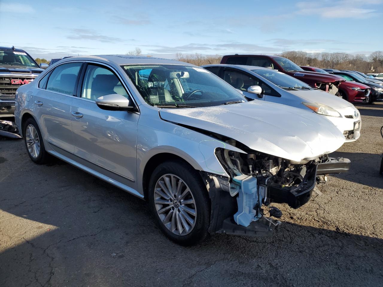 2017 Volkswagen Passat - Image 4