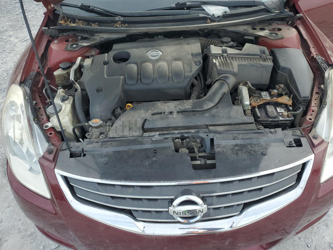 2010 Nissan Altima - Image 11