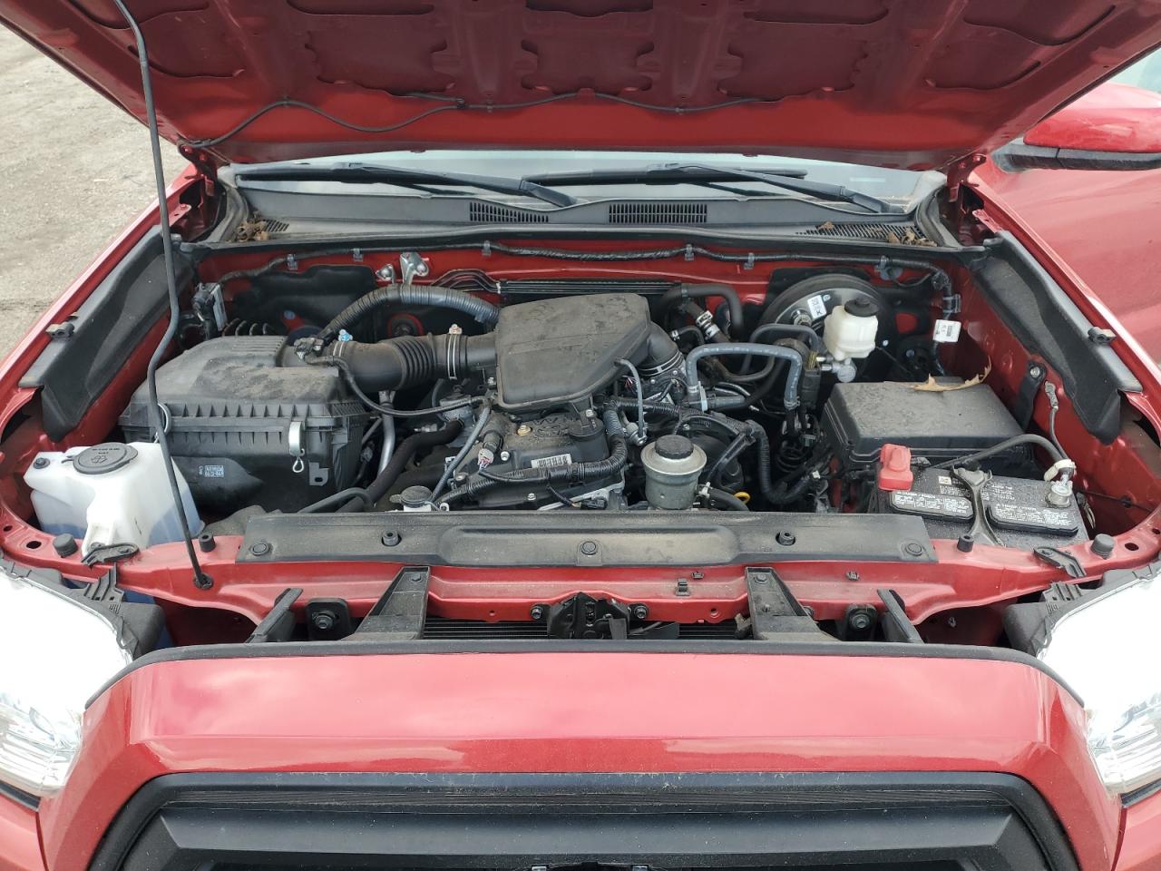 2020 Toyota Tacoma - Image 11