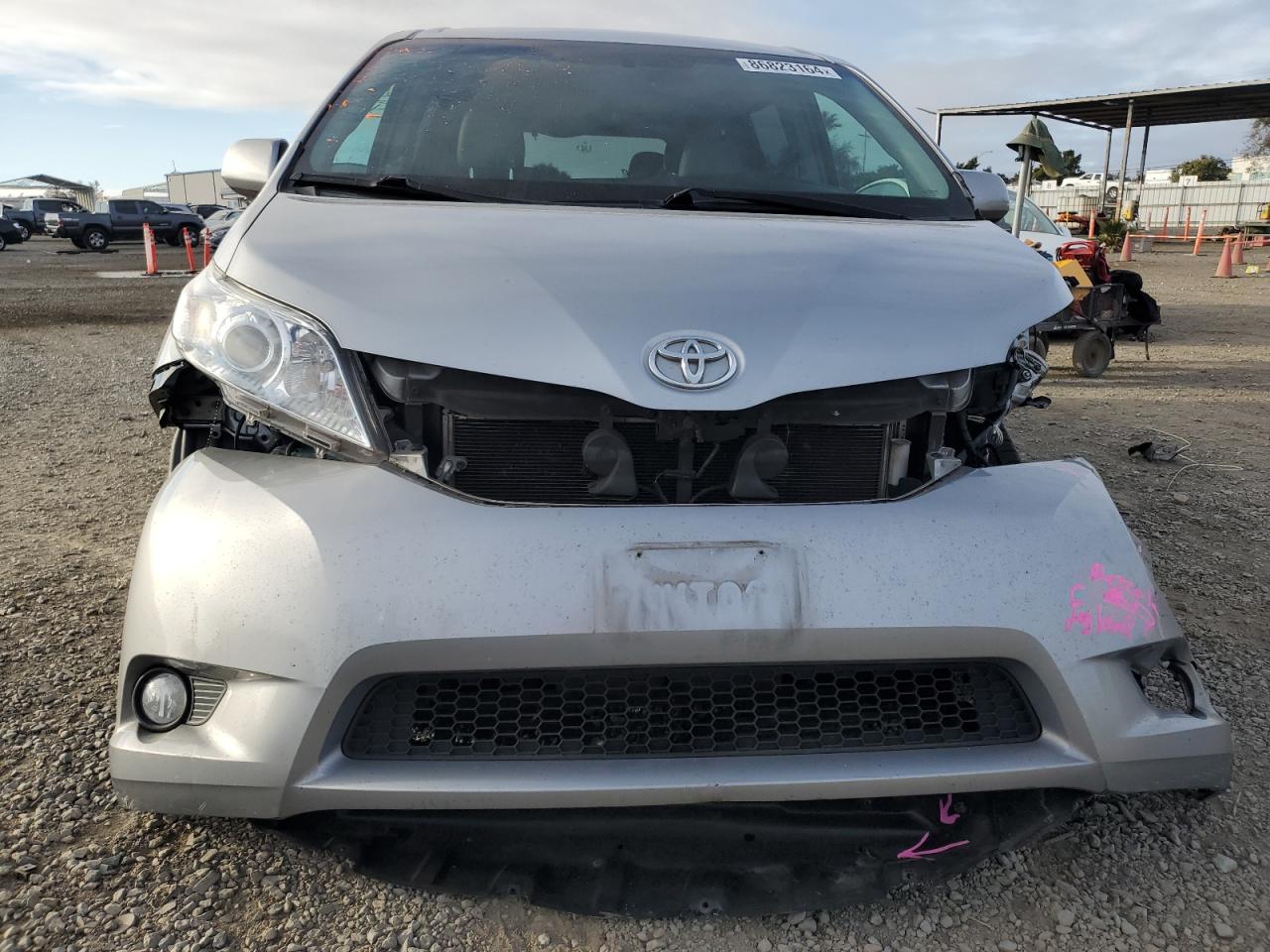 2015 Toyota Sienna - Image 5
